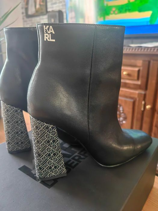 Karl Lagerfeld боти