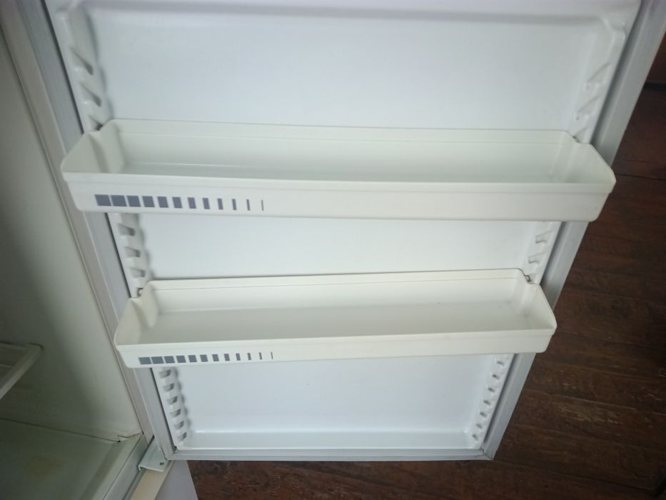 Холодильник. Snaige-117-3