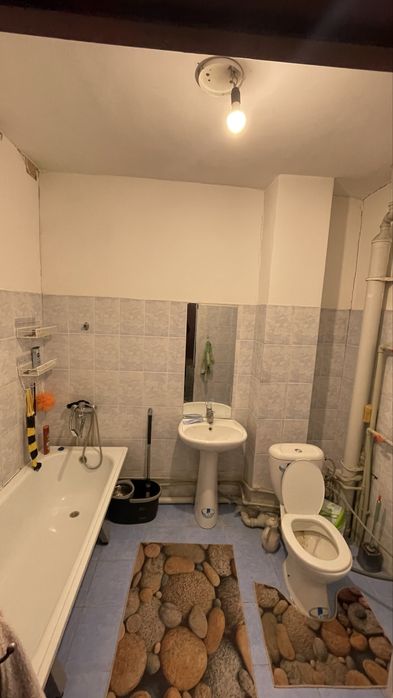 Срочно продаётся 2-комнатная квартира