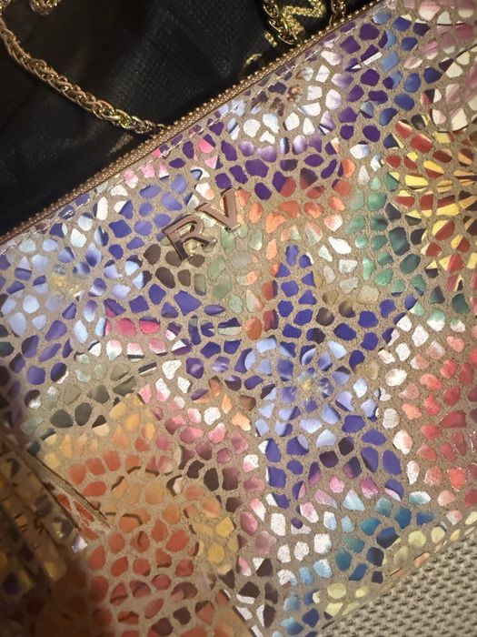 Дамска чанта с дръжка на италианската марка Roberto Verino