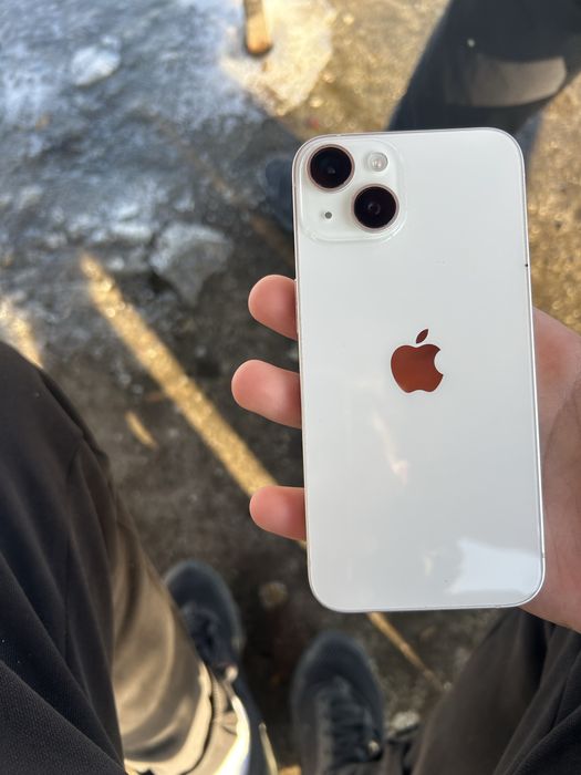 Vand iphone 14 simplu impecabil