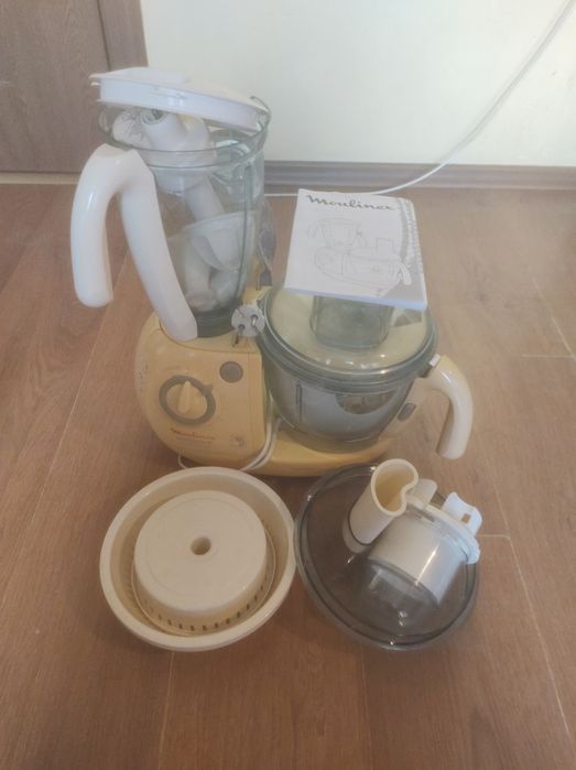 Кухненски робот - миксер