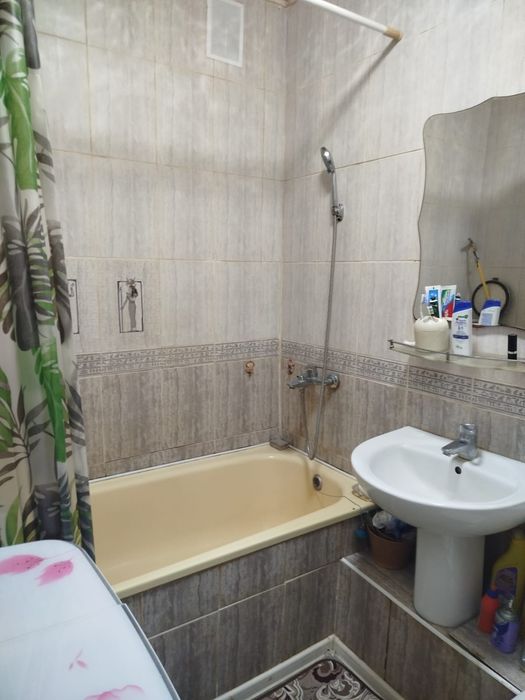 Продам квартиру .