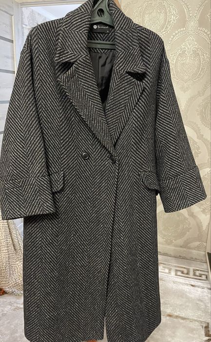 Пальто.           .