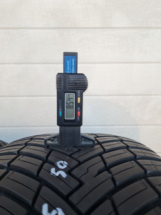 Всесезонни гуми 4 броя PIRELLI AllSeason SF2 235 50 R20 дот 1622