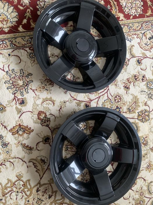 Колпаки на Газель состаяния нормально 4 штук