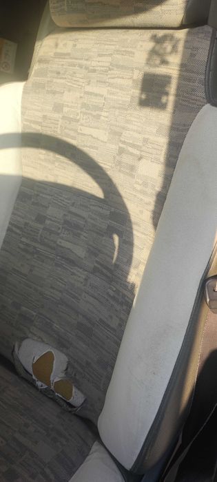 Продавам салон зa Land Rover Discovery 2