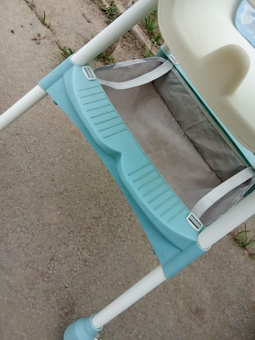 Стульчик для кормления ребенка