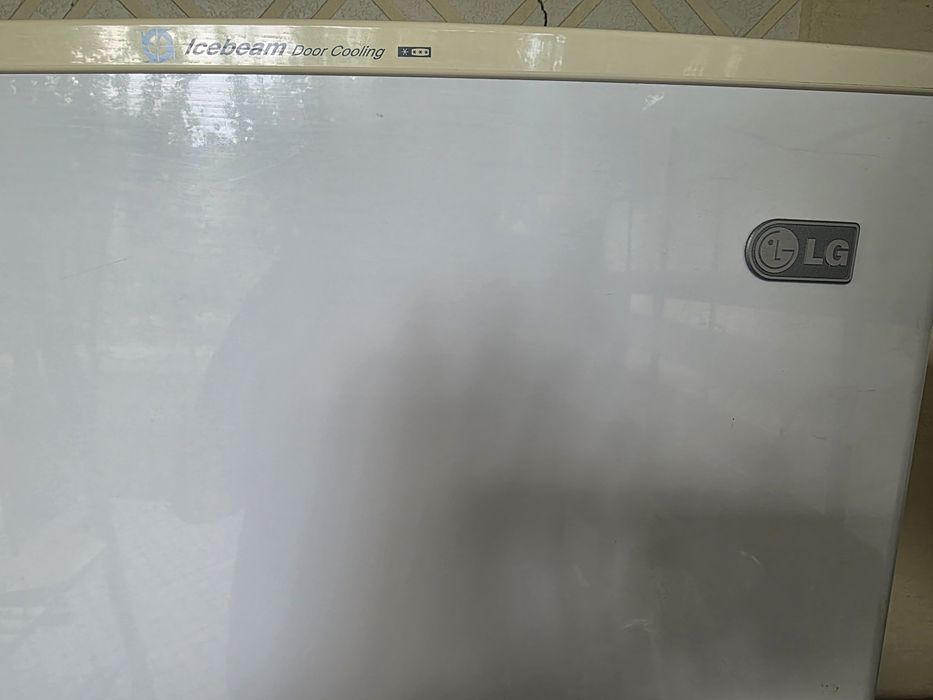 Продам LG холодильник