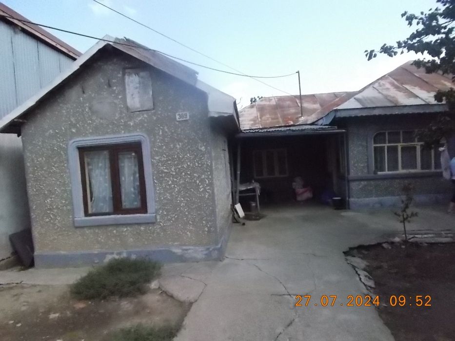 Casa de vânzare str Bucuresti nr 389