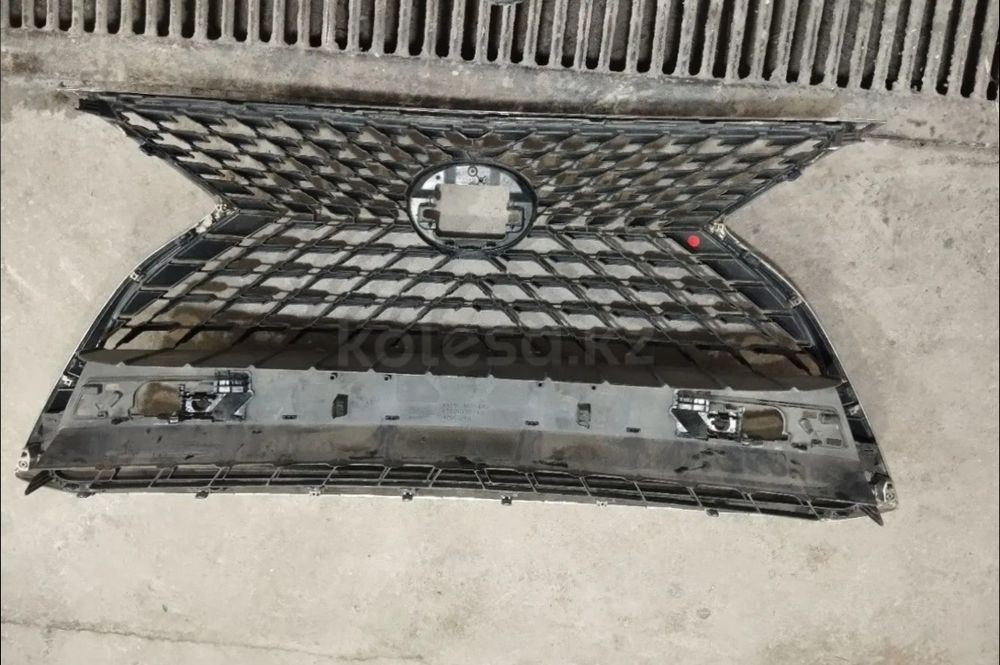 Решетка от Lexus 350 rx 2023