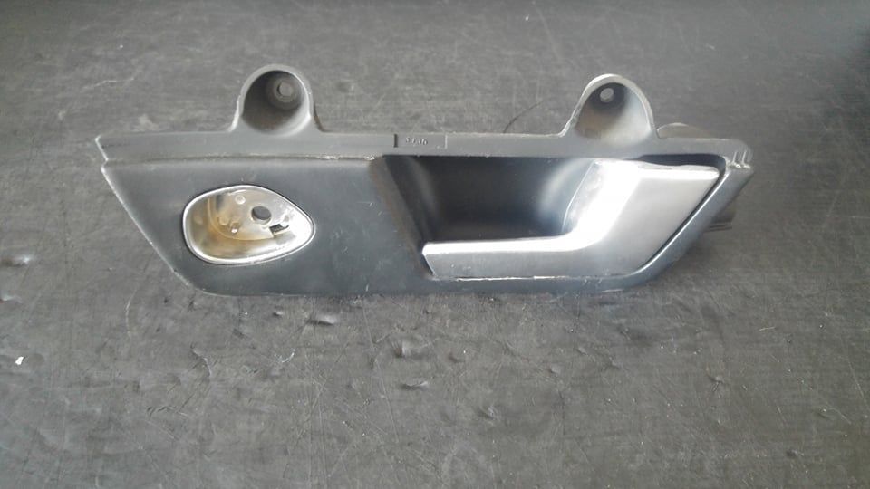 Maner interior dreapta fata audi a4 b7 8e1837020