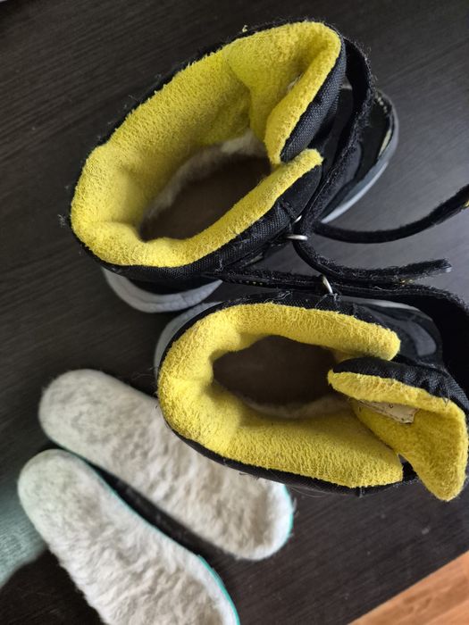 Продаю зимние ботинки