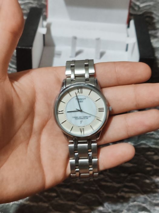 Часы марки TISSOT Швейцарские