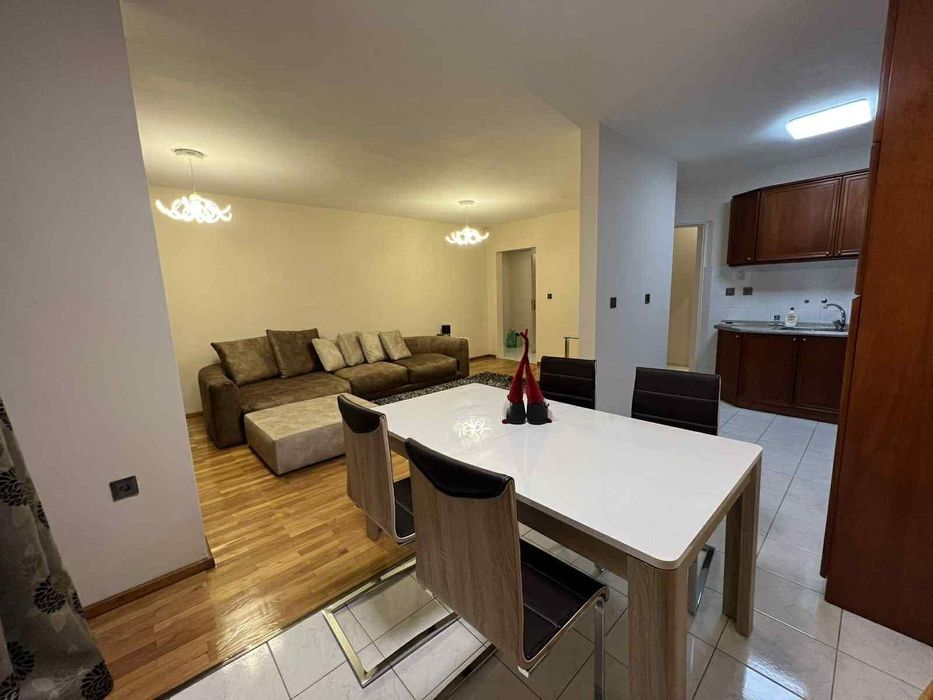 Дава се под наем Тристаен апартамент в София, Лозенец - 100 кв.м за 1196.97 € - Снимка #3