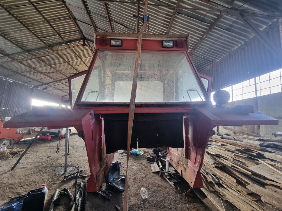 Cabină tractor U 650
