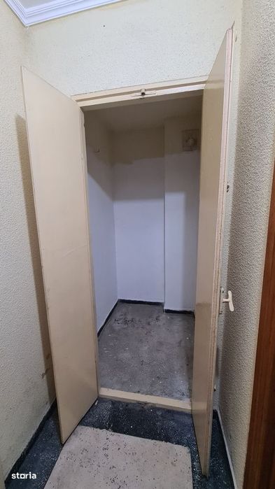 Apartament cu 2 camere de vânzare în Curtea de Argeș.