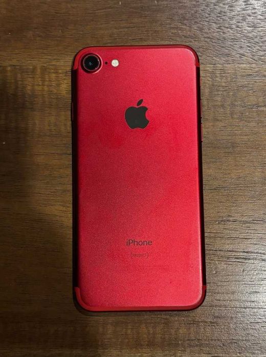 iPhone 7 Red Edition 32gb. Идеал. АКБ 100%