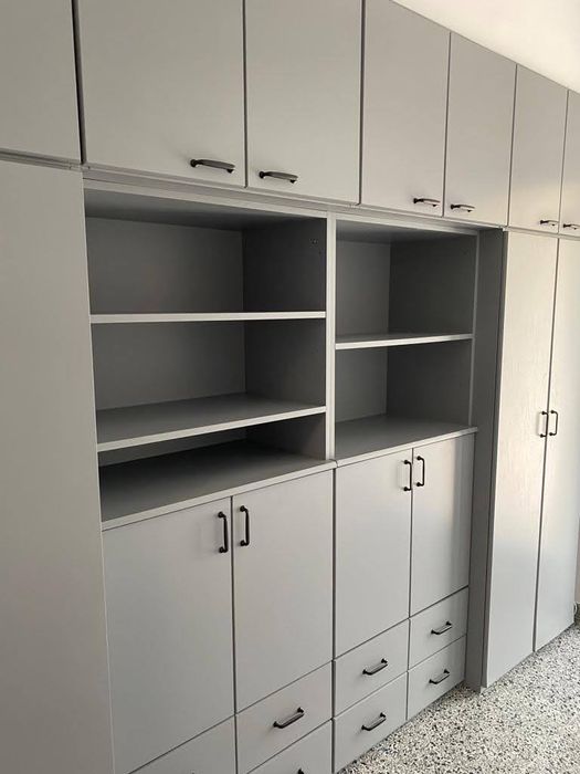 Reparatii mobilier si montaje mobila