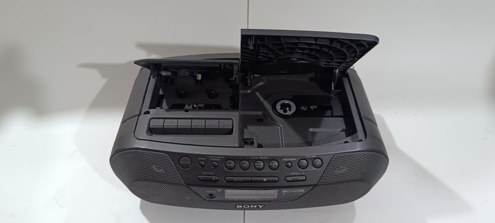 Sony CFD-S07CP (CD + кассета)