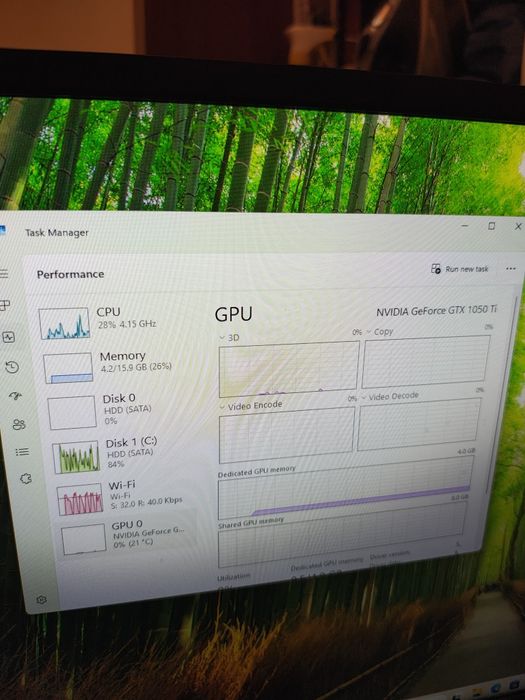 Настолен компютър с монитор