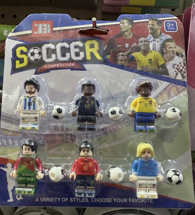 Фигурки футболисти с топка Lionel Messi/Neymar/Haaland/Ronaldo Меси