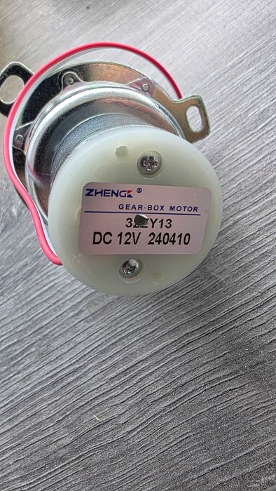 Gear box motor 12v regulatoare tensiune