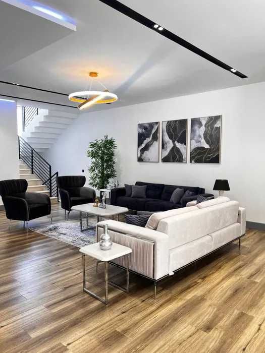 Стаётся новое коттедж Мирзо-Улугбекском районе срочно!!!