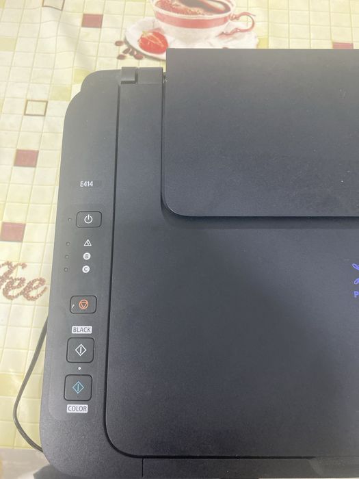 Canon E414 цветной принтер почти новый