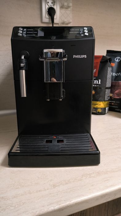Кафеавтомат с капучинатор Philips HD8841/Saeco Minuto