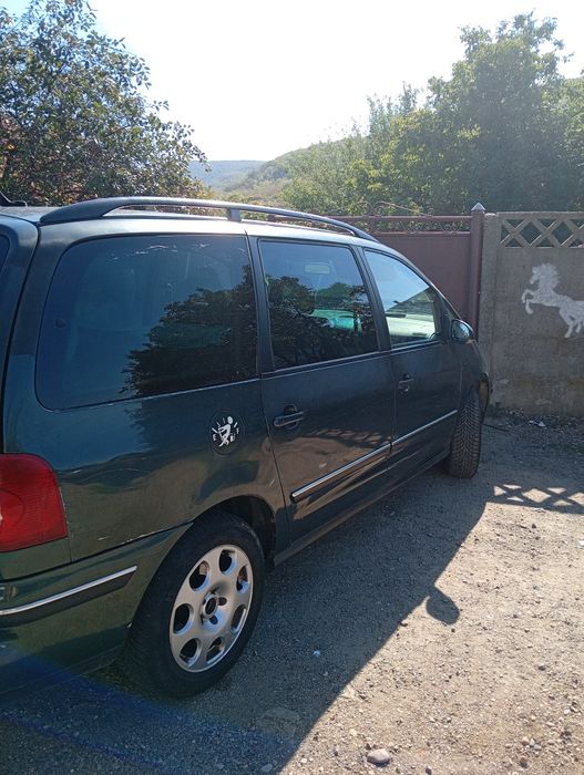 Sharan de vânzare an 2004 funcțional tot