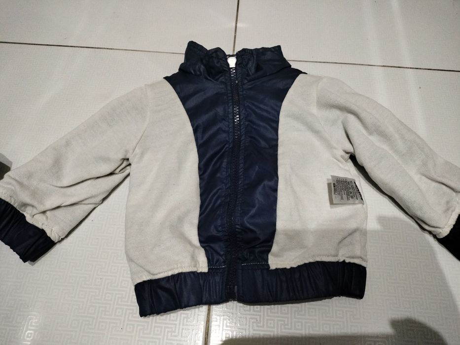 Продам детскую курточку