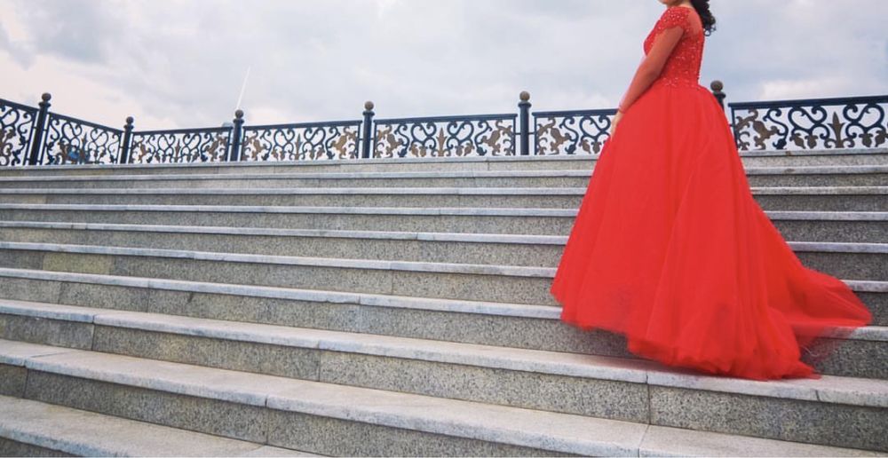 Вечернее платье