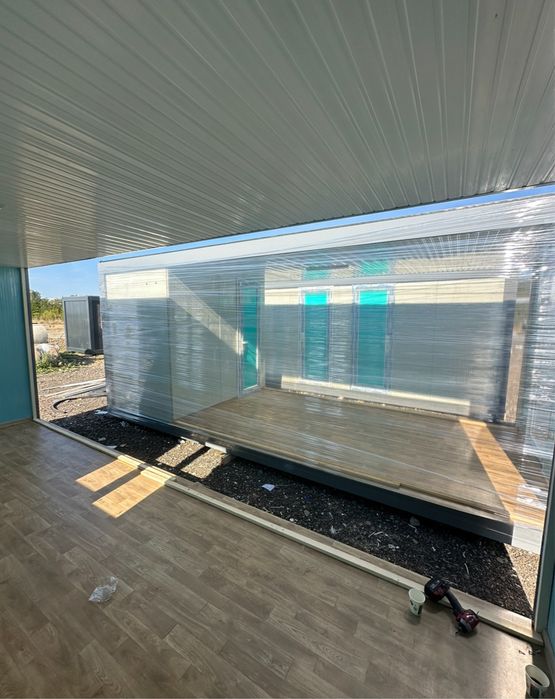 ANSAMBLU CONTAINERE MODULARE 6×7,80 m – 3 MODULE | 2× 6×2,40 m + 1× 6×3 m