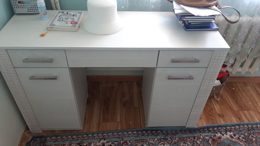 Туалетный столик