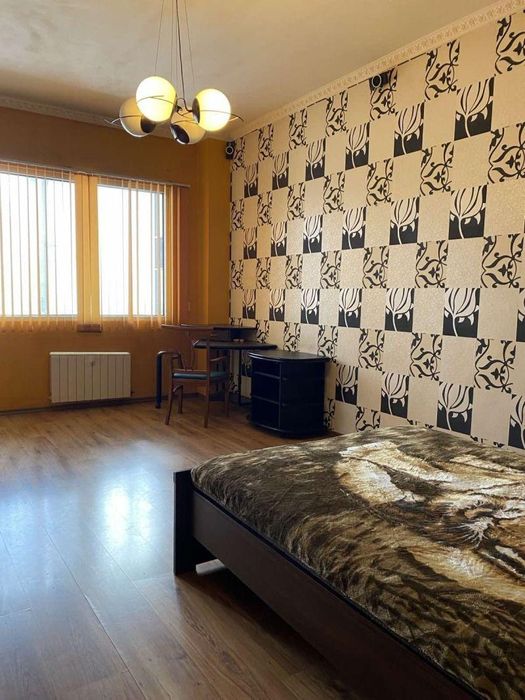 Дава се под наем Тристаен апартамент в София, Център - 134 кв.м за 840 € - Снимка #9