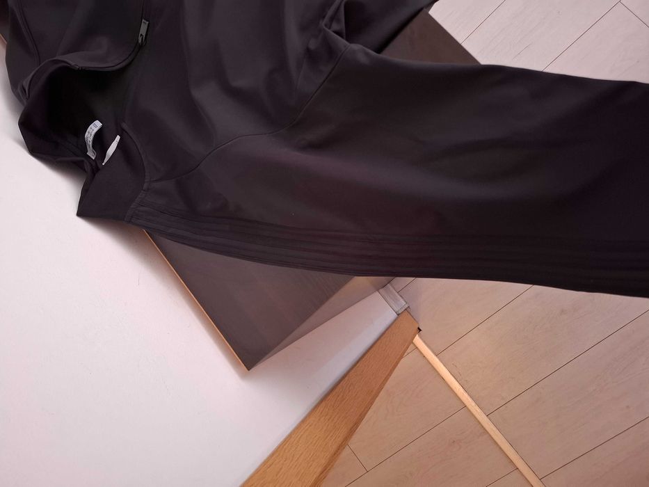 Оригинален екип на адидас чисто нов