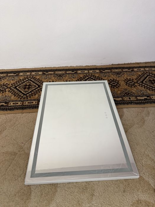 Oglindă LED baie 80x56 cm, iluminare perimetrală, touch, design modern