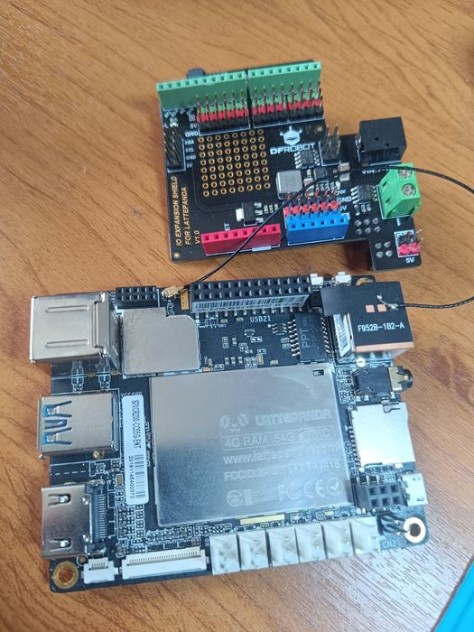 Компьютер мини lattepanda 4×64