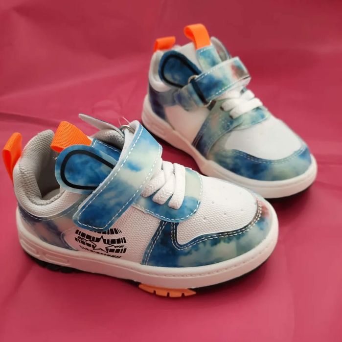 Детская обувь. Новая