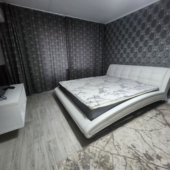 По часам в 6 ом . Чисто .