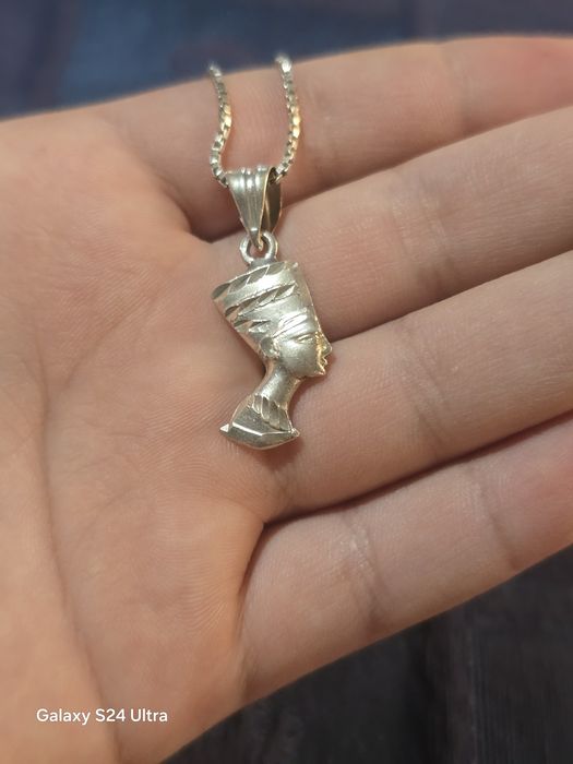 Сребърен синджир с висулка.  44см.