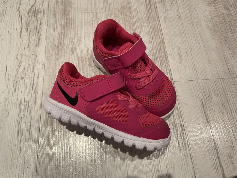 Маратонки Nike 22 номер