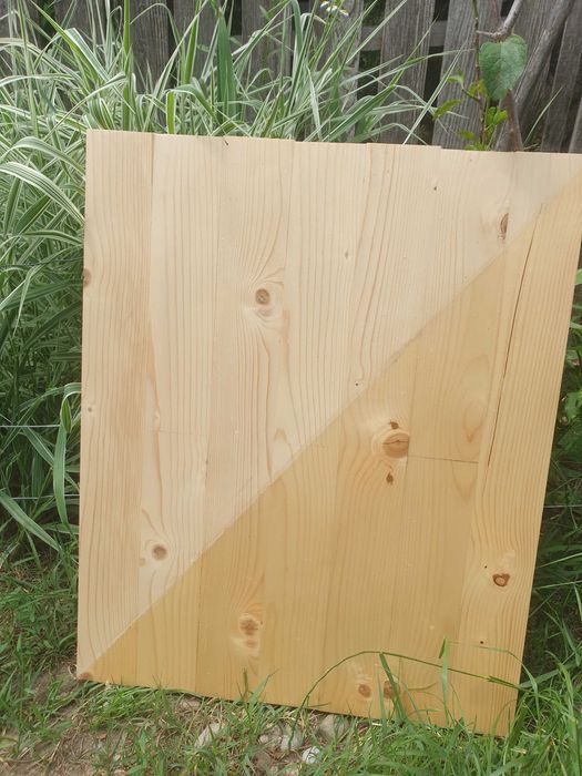 Vand Parchet din lemn masiv brad