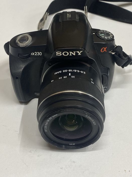 Aparat foto Dslr Sony a 230-10.2 Mpx/ Nikon D 40