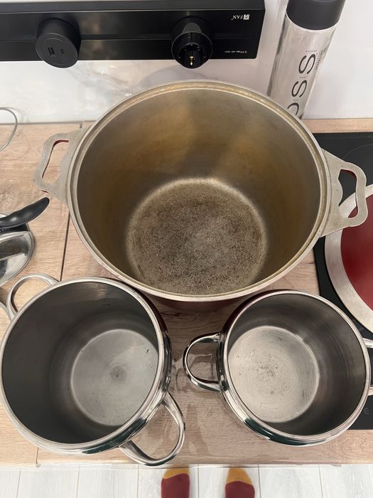 Казан и кастрюли