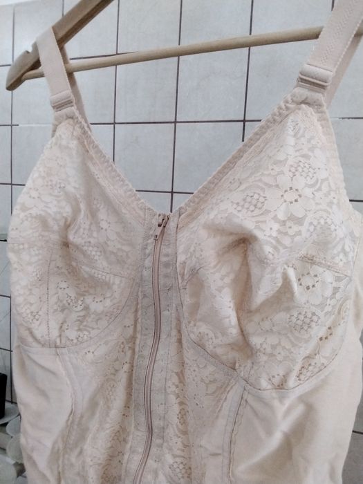 Corset fără chilot