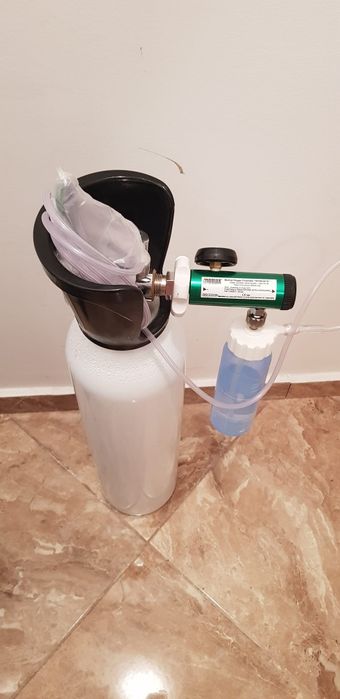 Продавам Кислороден концентратор PHILIPS EverFlo (почти нов)