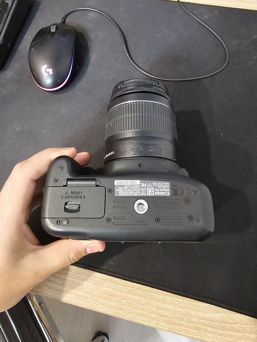 Фотоаппарат Canon eos 2000d
