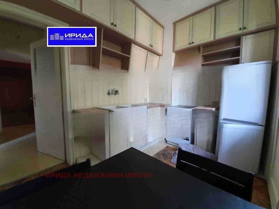 Продава се Двустаен апартамент в София, Център - 81 кв.м за 2141 €/кв.м - Снимка #2